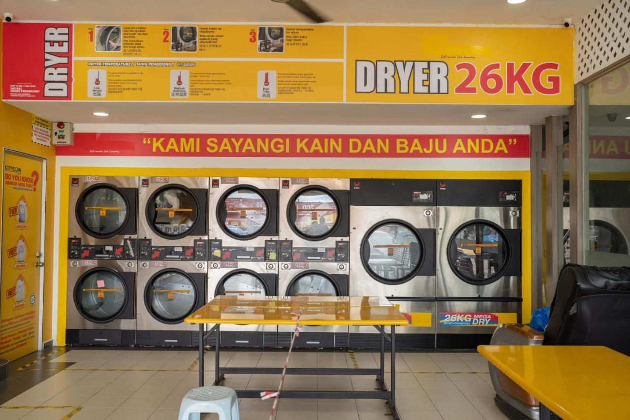 Mary J Hotel Family 10 Pax Room Kota Bharu Exterior photo